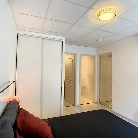 F2 Equipe Avec Balcons, Ascenseur Et Wi-fi, Proche Des Thermes De - Fr-1-451-141 *