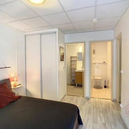F2 Equipe Avec Balcons, Ascenseur Et Wi-fi, Proche Des Thermes De - Fr-1-451-141 Apartman *