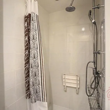 Apartman F2 Equipe Avec Balcons, Ascenseur Et Wi-fi, Proche Des Thermes De - Fr-1-451-141 Lamalou-les-Bains