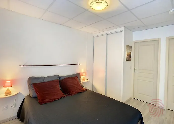 Apartamento F2 Equipe Avec Balcons, Ascenseur Et Wi-fi, Proche Des Thermes De - Fr-1-451-141 *